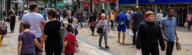 shoppers-on-high-street 613 x 178